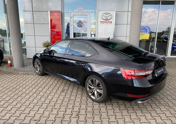 Skoda Superb cena 94500 przebieg: 113957, rok produkcji 2018 z Nowe Skalmierzyce małe 277